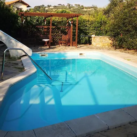 Con Piscina, Ac E Wi-fi Holiday home Imperia